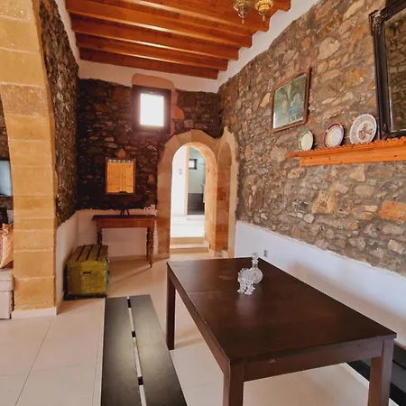 Yiannis Guest house
