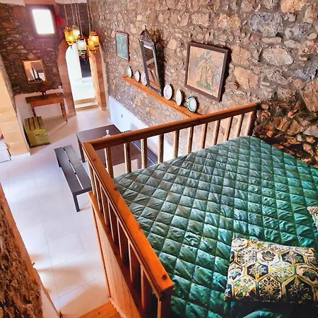 Yiannis 4* Asklipiion